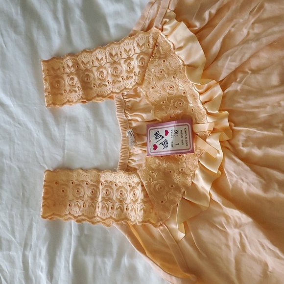 PJ: shorts and top - Picture 2 of 3